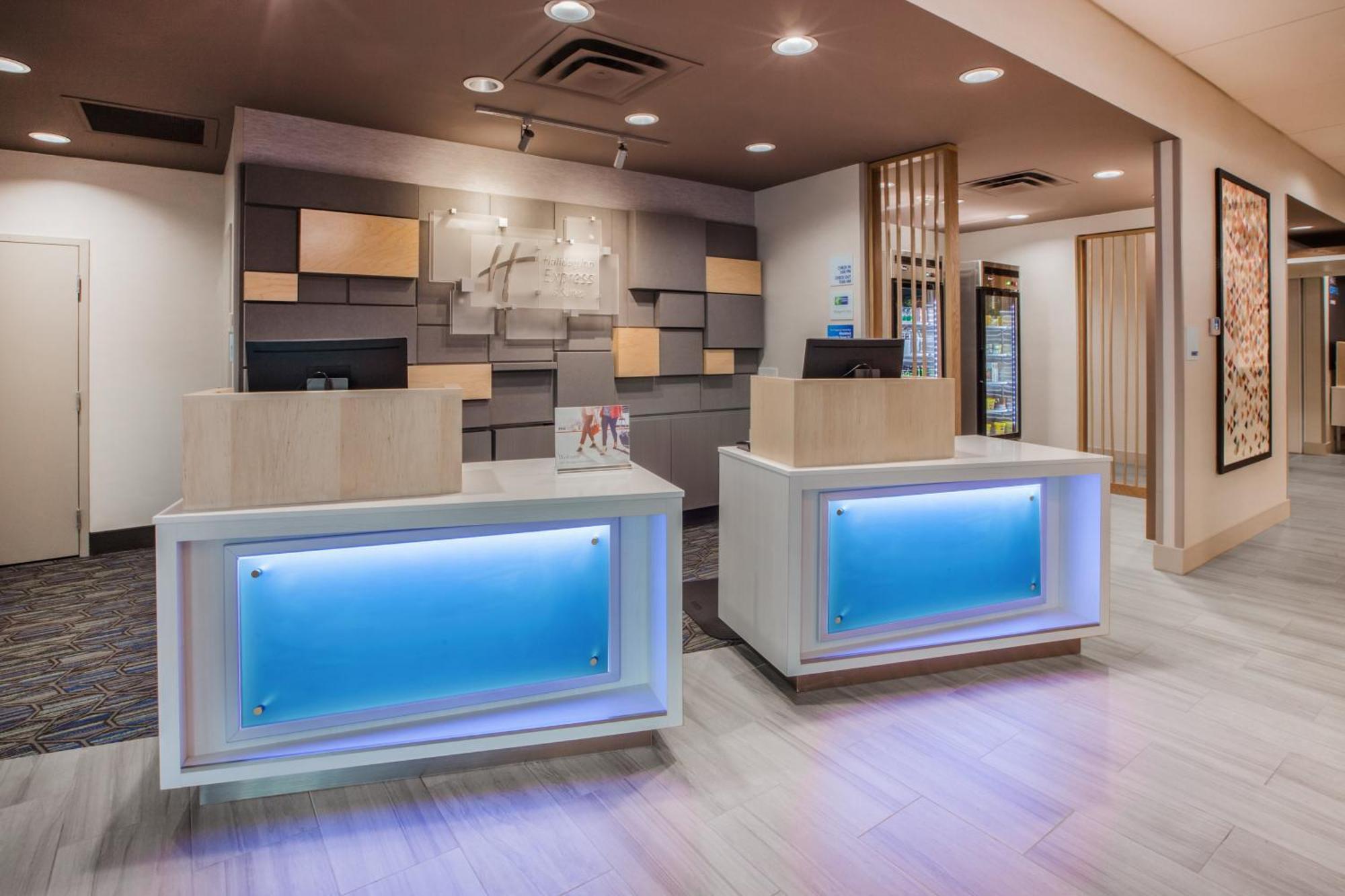 Holiday Inn Express - Oak Grove By Ihg Exterior photo